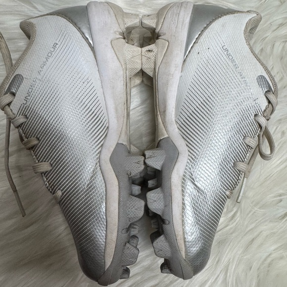 Under Armour Lead off baseball cleats youth size 11 - Picture 2 of 13